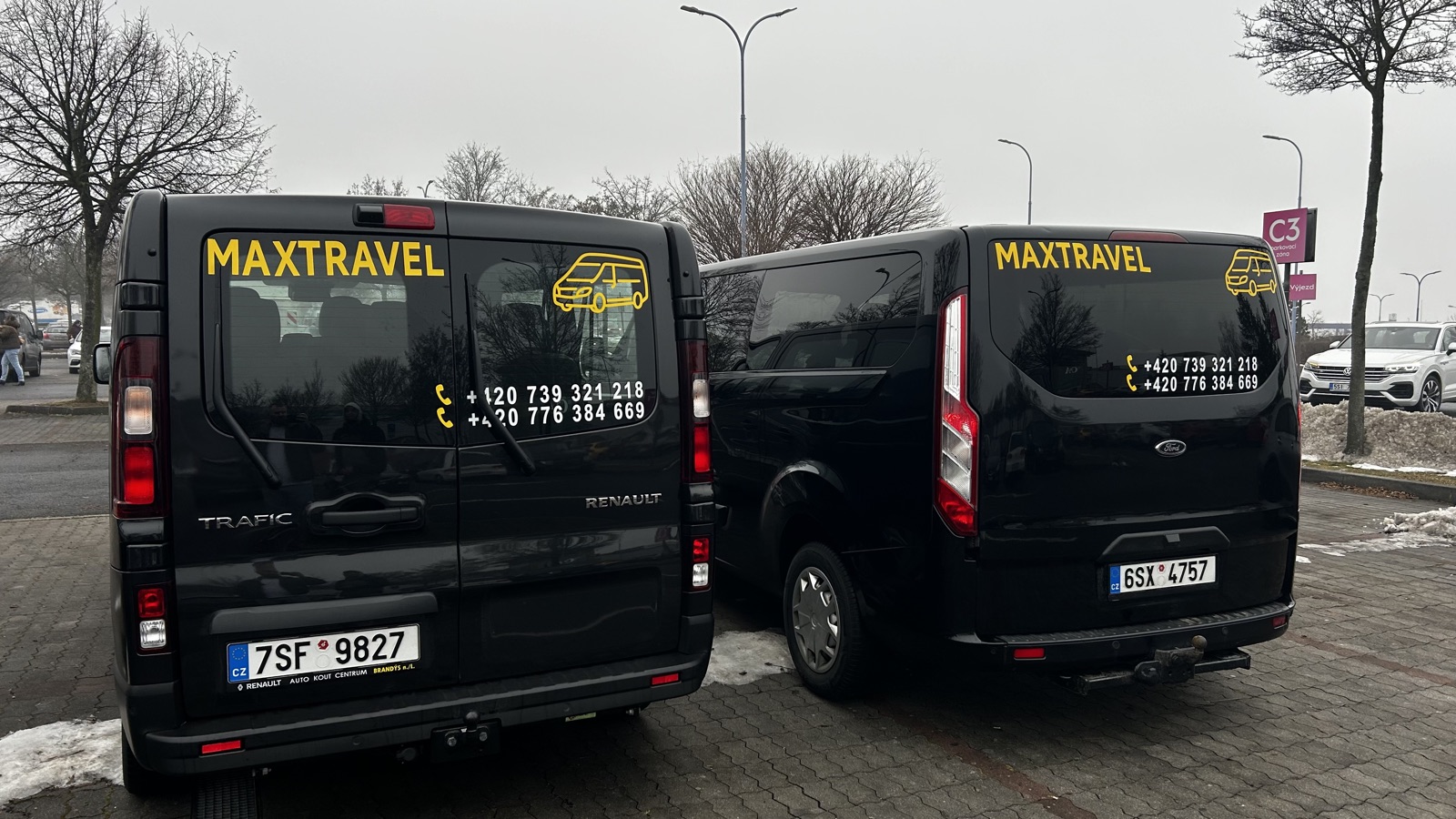 Ford Transit Custom and Renault Trafic MAXTRAVEL